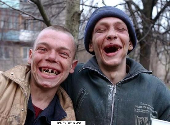 ... - uite doi oameni care nu au treaba cu nimeni si - Poze Fara Inteles